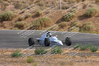 media/Jun-01-2025-CalClub SCCA (Sun) [[eae223c5dd]]/Group 3/Qualifying/